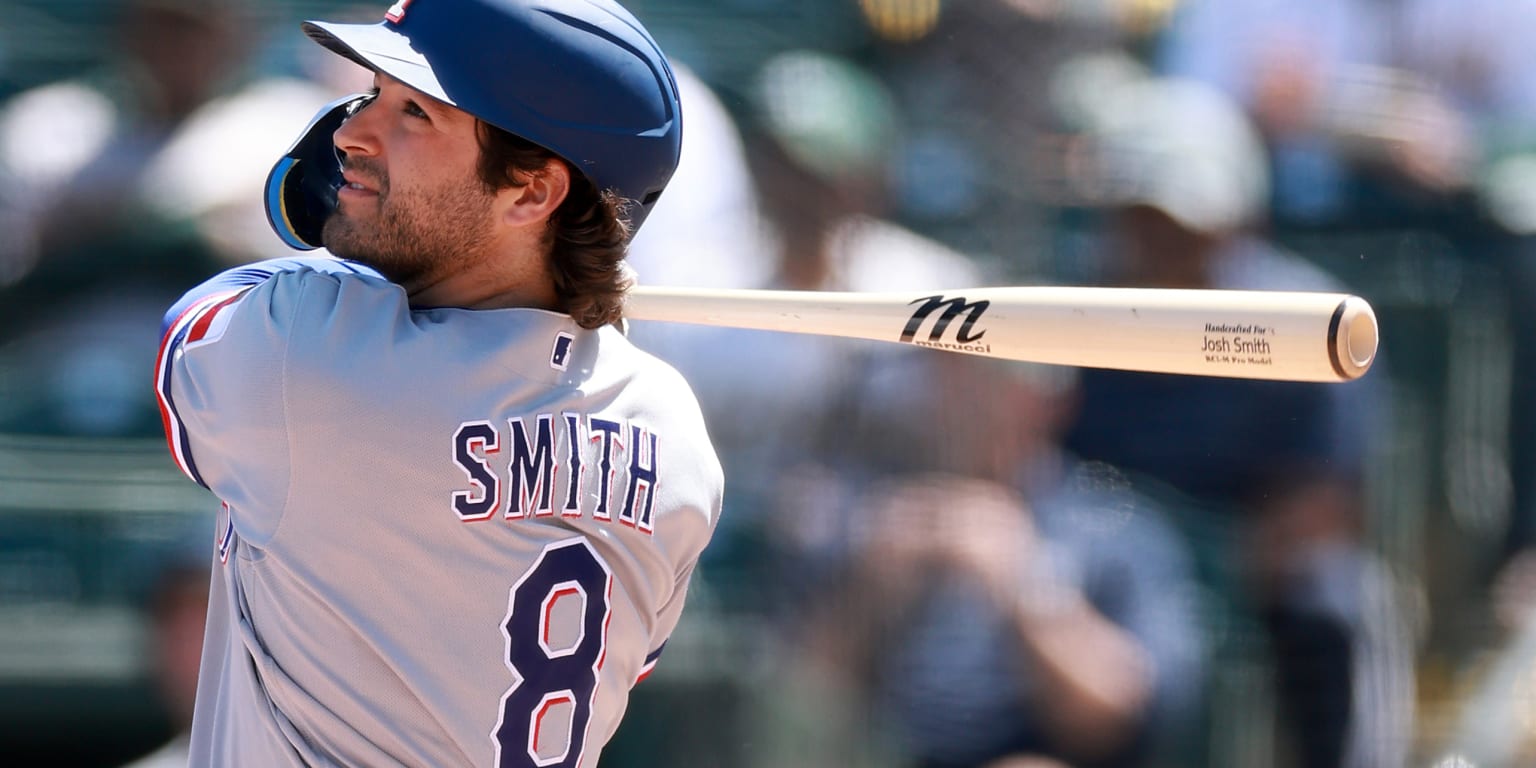 Blue Jays keep adding, land versatile Smith from Rangers