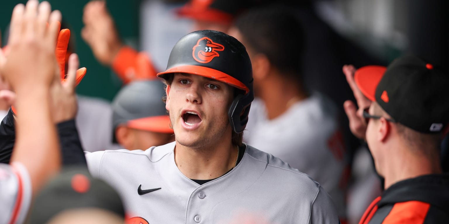 Mayo's monster blast caps six-run frame in O's rubber match victory