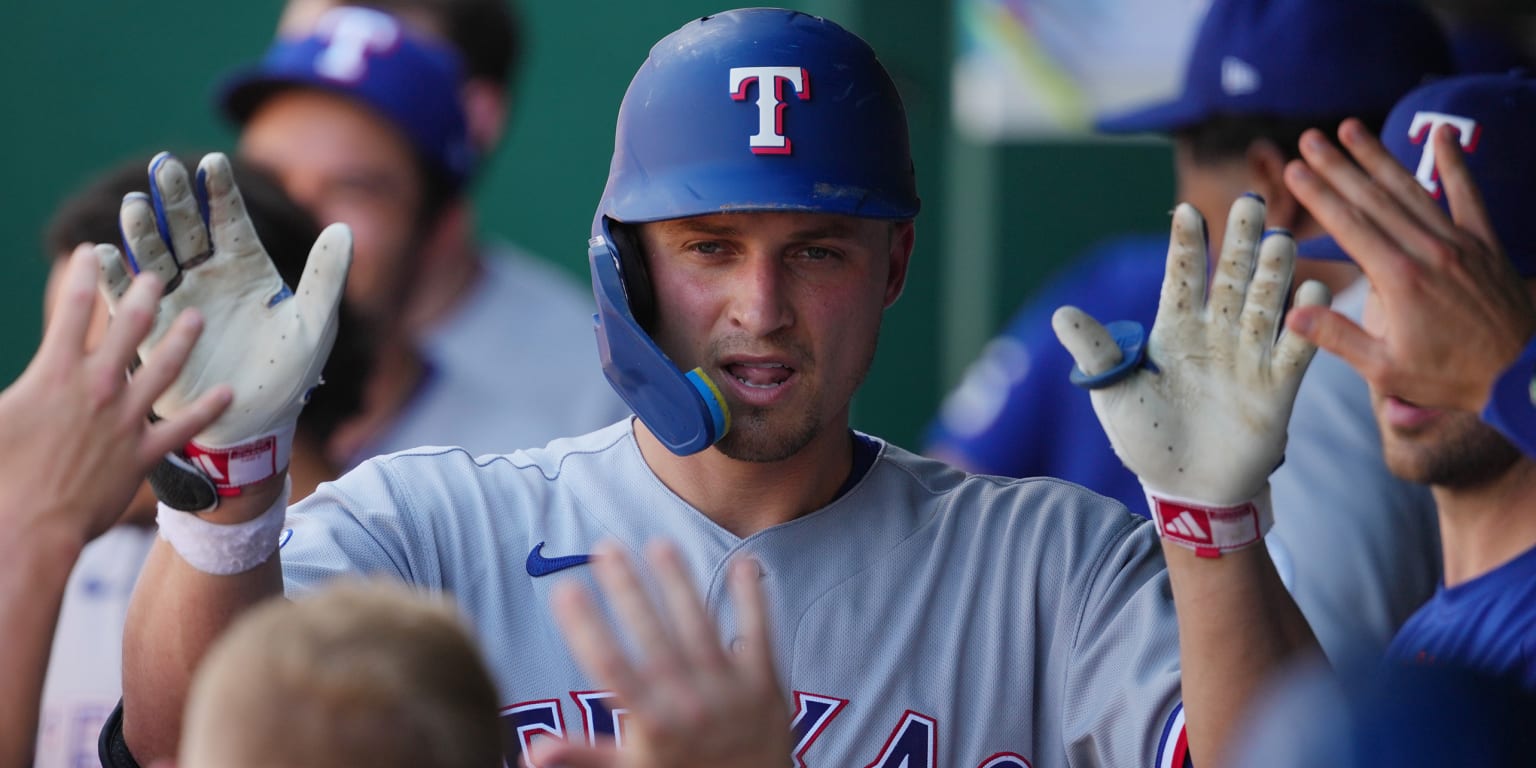 Rangers activate Seager ahead of crucial set in Houston