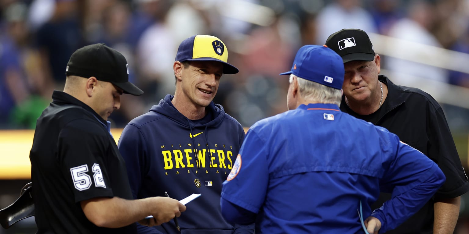 Brewers' Counsell retires, joins front office