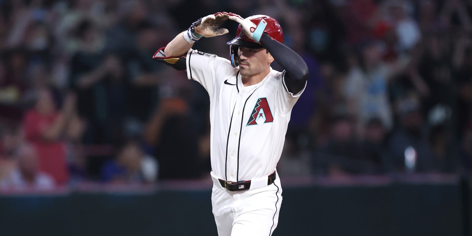 Carroll's Slam Breaks Offensive Drought as D-Backs Punish Angels