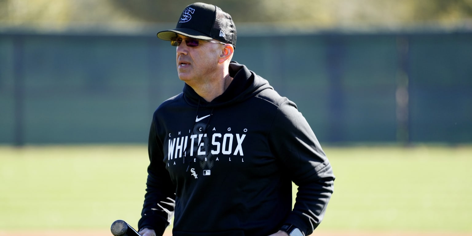 White Sox manager Pedro Grifol choosing Eloy Jimenez…