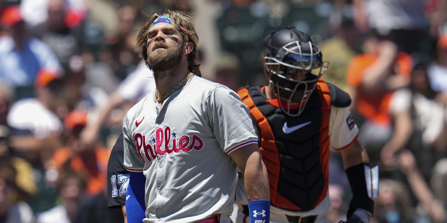 Phils, Giants benches clear after up-and-in pitches to Harper