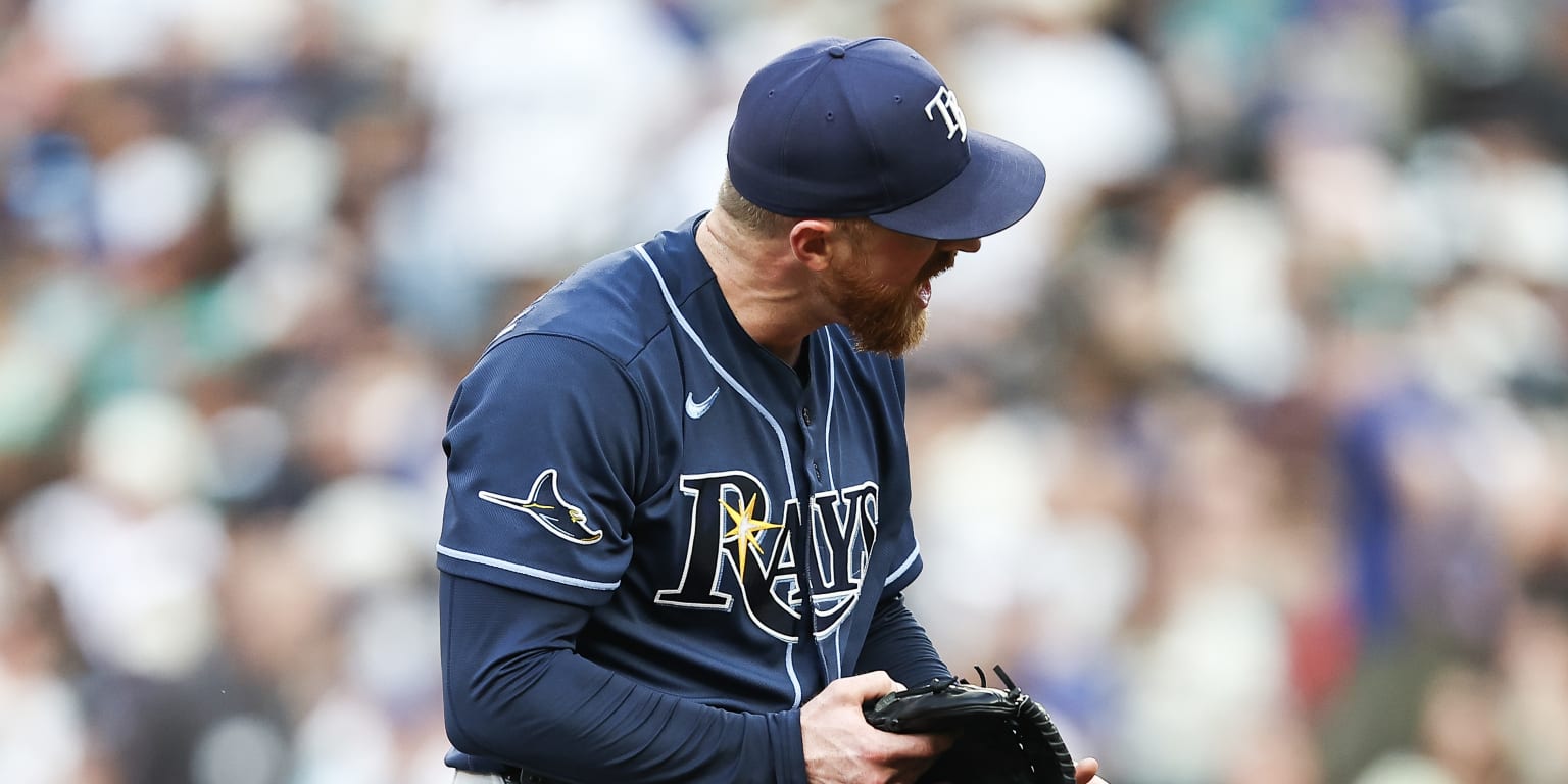Rasmussen throws gem in Seattle with heavy heart as hometown battles fires