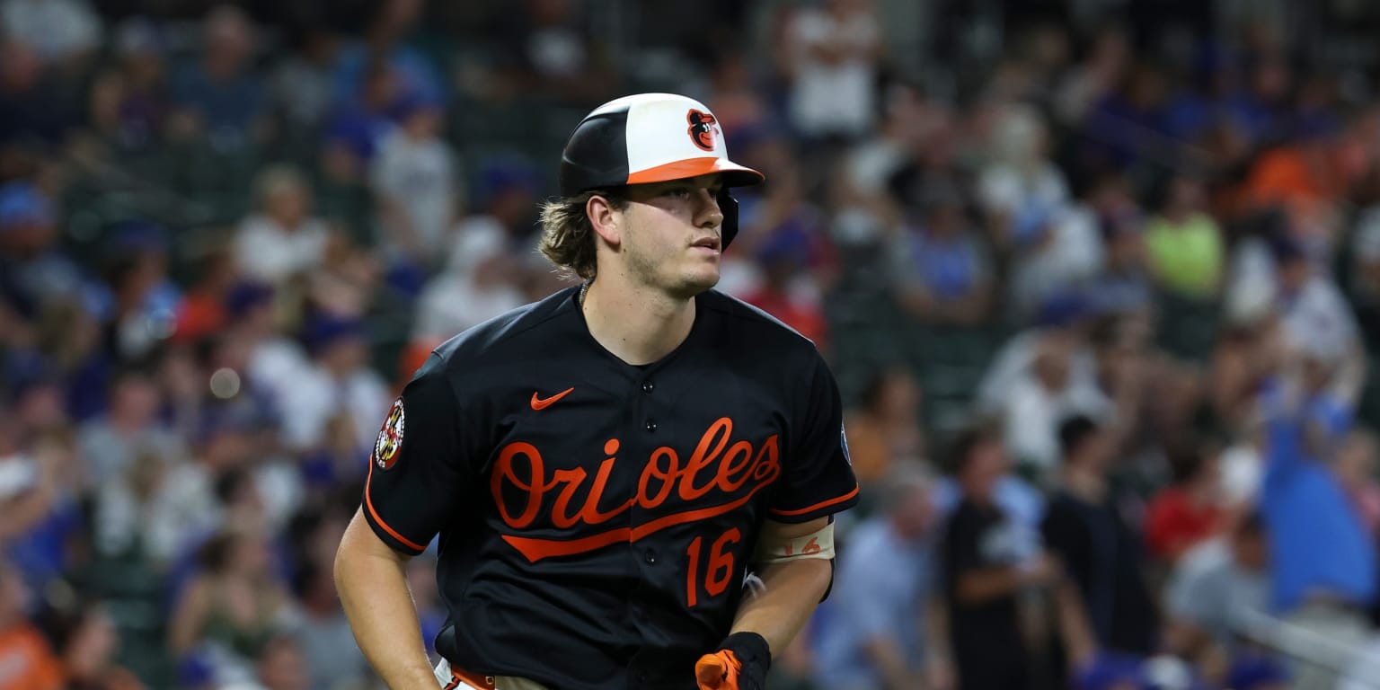 Mayo wows teammates with 2nd-deck HR: 'That would have gone out of Yosemite'