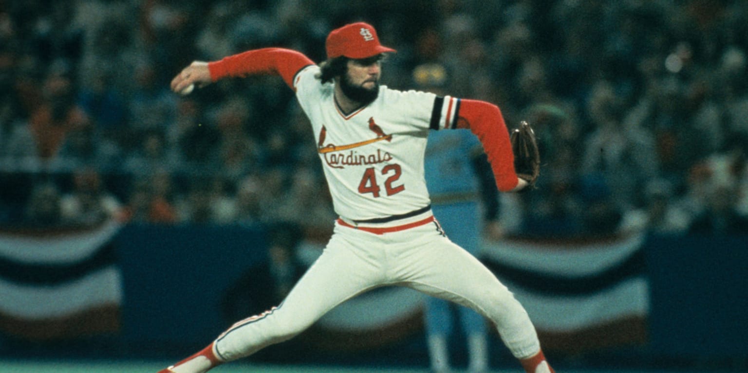 Hall of Fame pitcher Bruce Sutter dies at 69 thumbnail