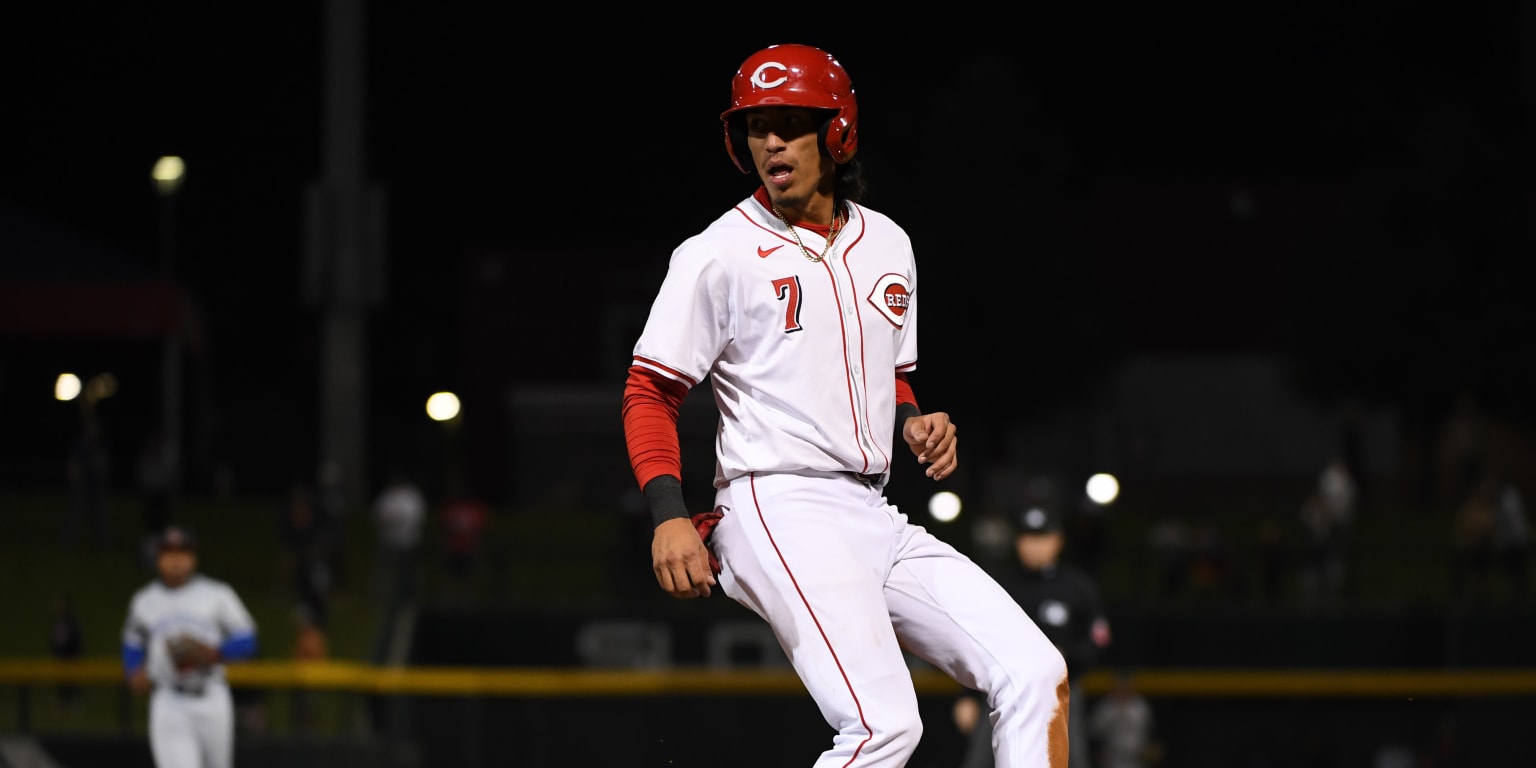 Missing starpower, Puerto Rico turns to Arroyo for infield production