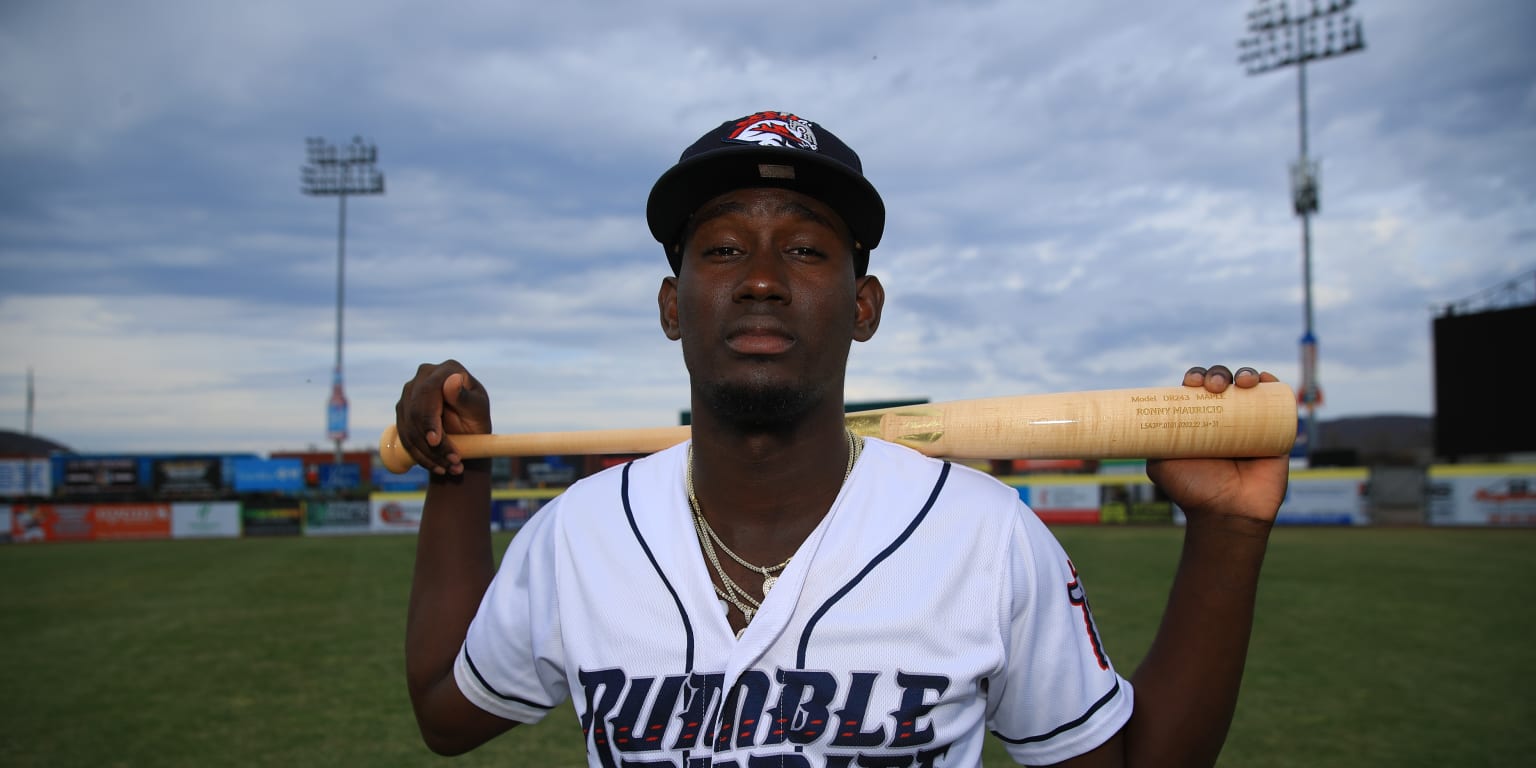 Ronny Mauricio logs 117 mph double in winning MLB debut for Mets