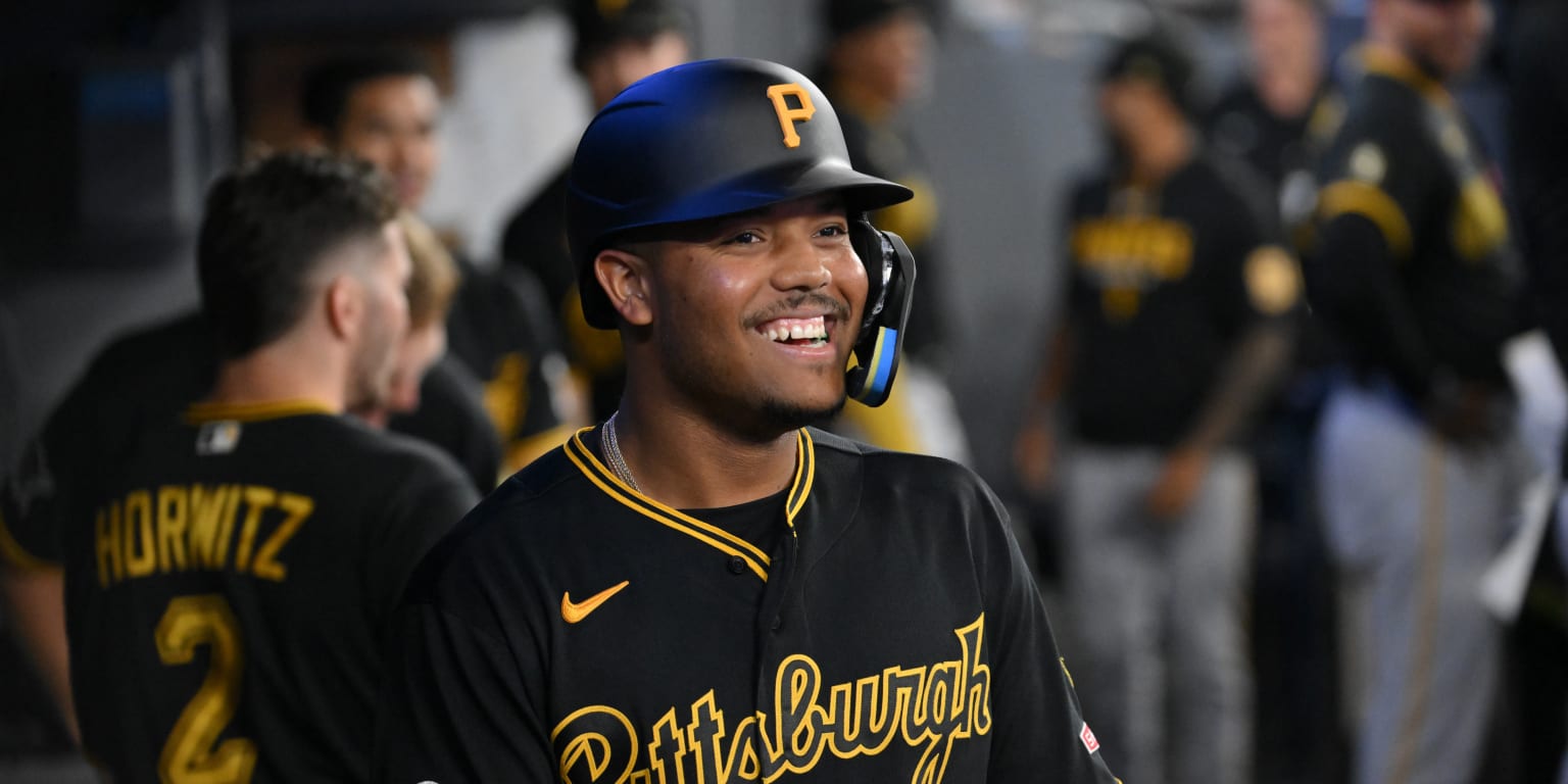 Pirates strike deal after prospect's 1st HR: Autographed bat for milestone ball