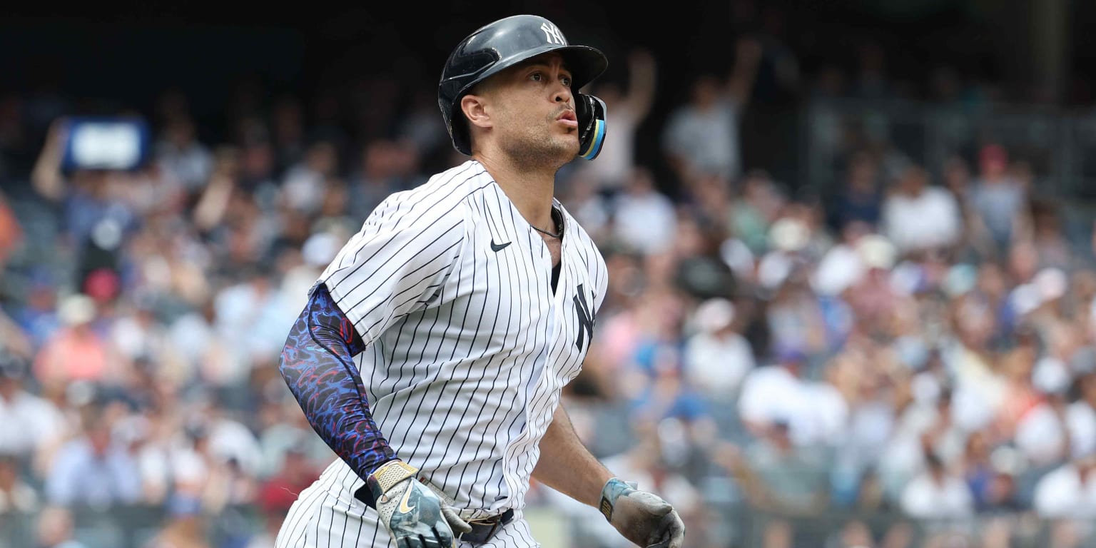 Stanton hits two HRs as the Yankees beat the Cubs