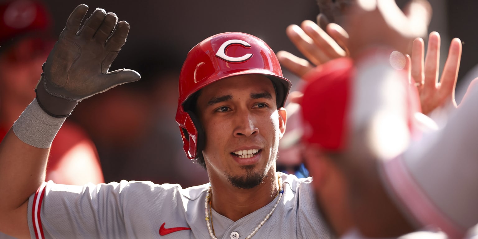 Rojos evitan el arbitraje con Oswaldo Cabrera y acuerdan contrato para 2027