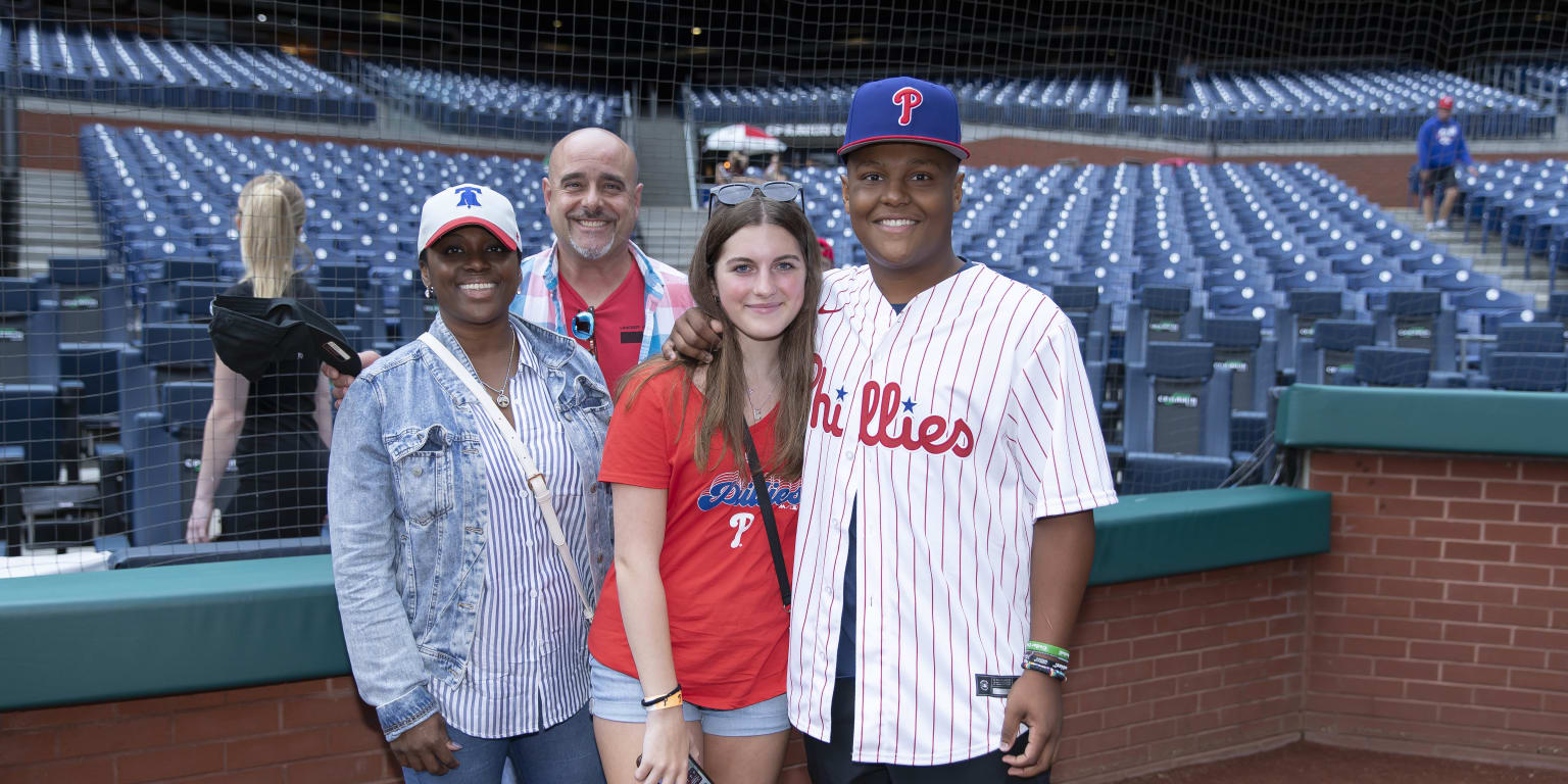 Trea Turner Hosts Families from V Foundation for Cancer Research