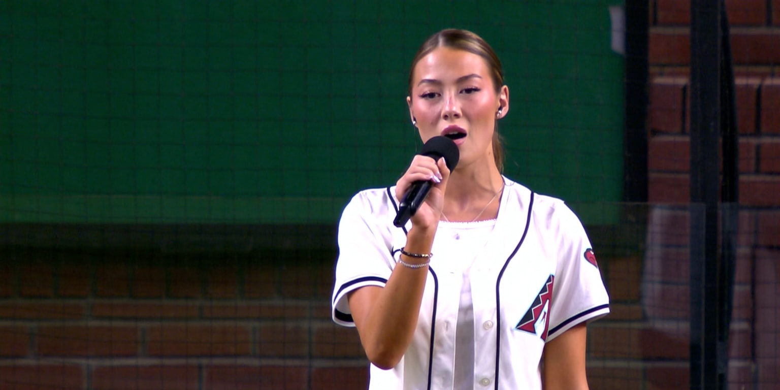 Carroll's girlfriend steals show with anthem, then Carroll steals a HR!