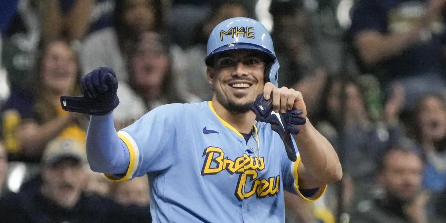 Brewers SS Willy Adames leaves game after getting hit by foul ball