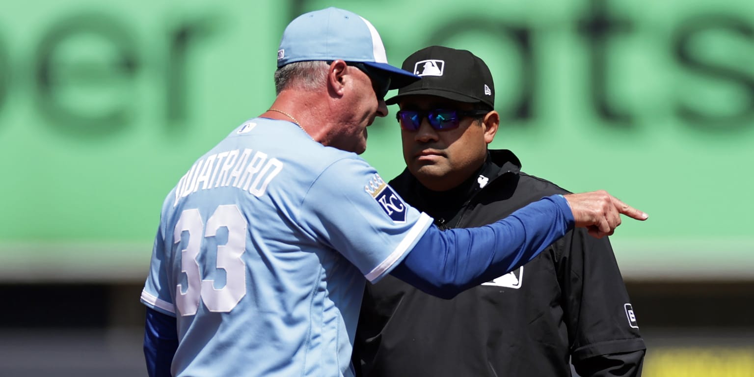 Royals skipper Quatraro tossed after arguing with umps about pickoff attempts