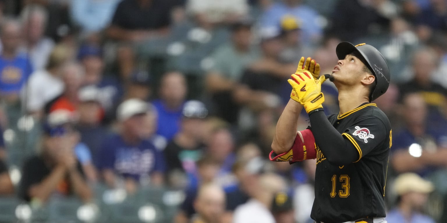 Outside of two solo homers, Bucs endure quiet night against Brew Crew