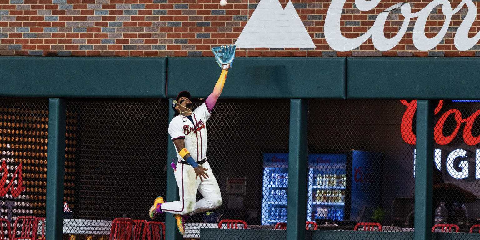 Acuña Jr. starts crucial play ahead of Braves' walk-off in 1st showdown vs. little brother