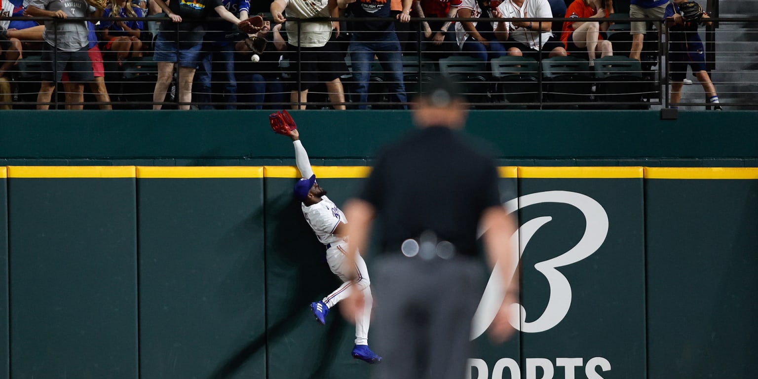 Texas Rangers Outfielder Adolis Garcia Avoids Injury Scare Against Seattle  Mariners - Sports Illustrated Texas Rangers News, Analysis and More
