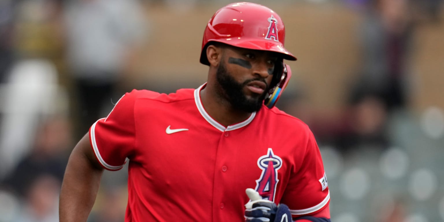 Los Angeles Angels' Jo Adell (7) bats against the Cleveland