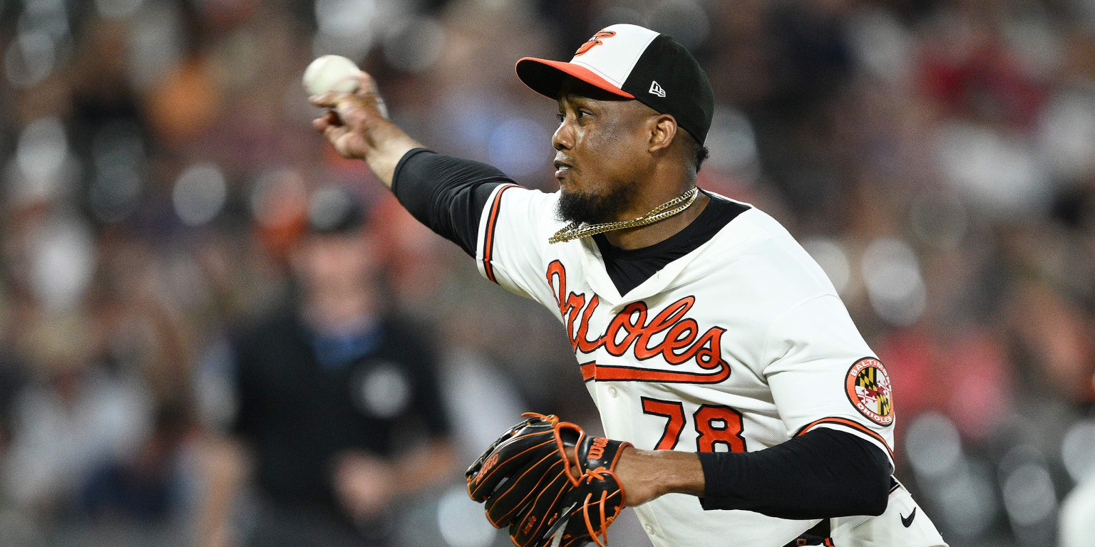 Orioles reach 2-year contract extension with reliever Cano