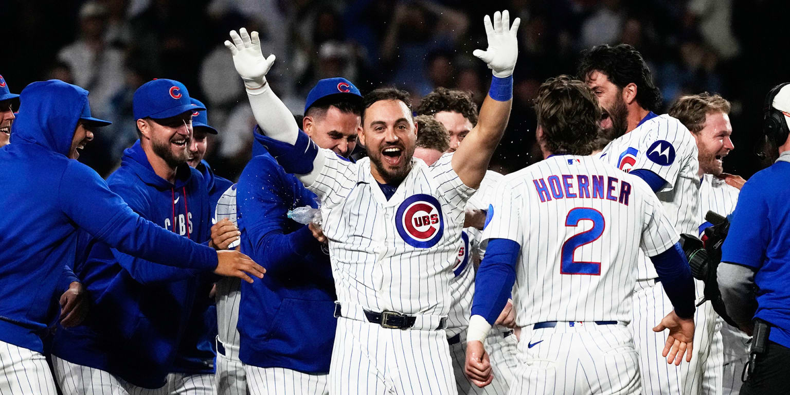 Conforto's pinch-hit, walk-off homer sends Cubs to 12th straight win at Wrigley