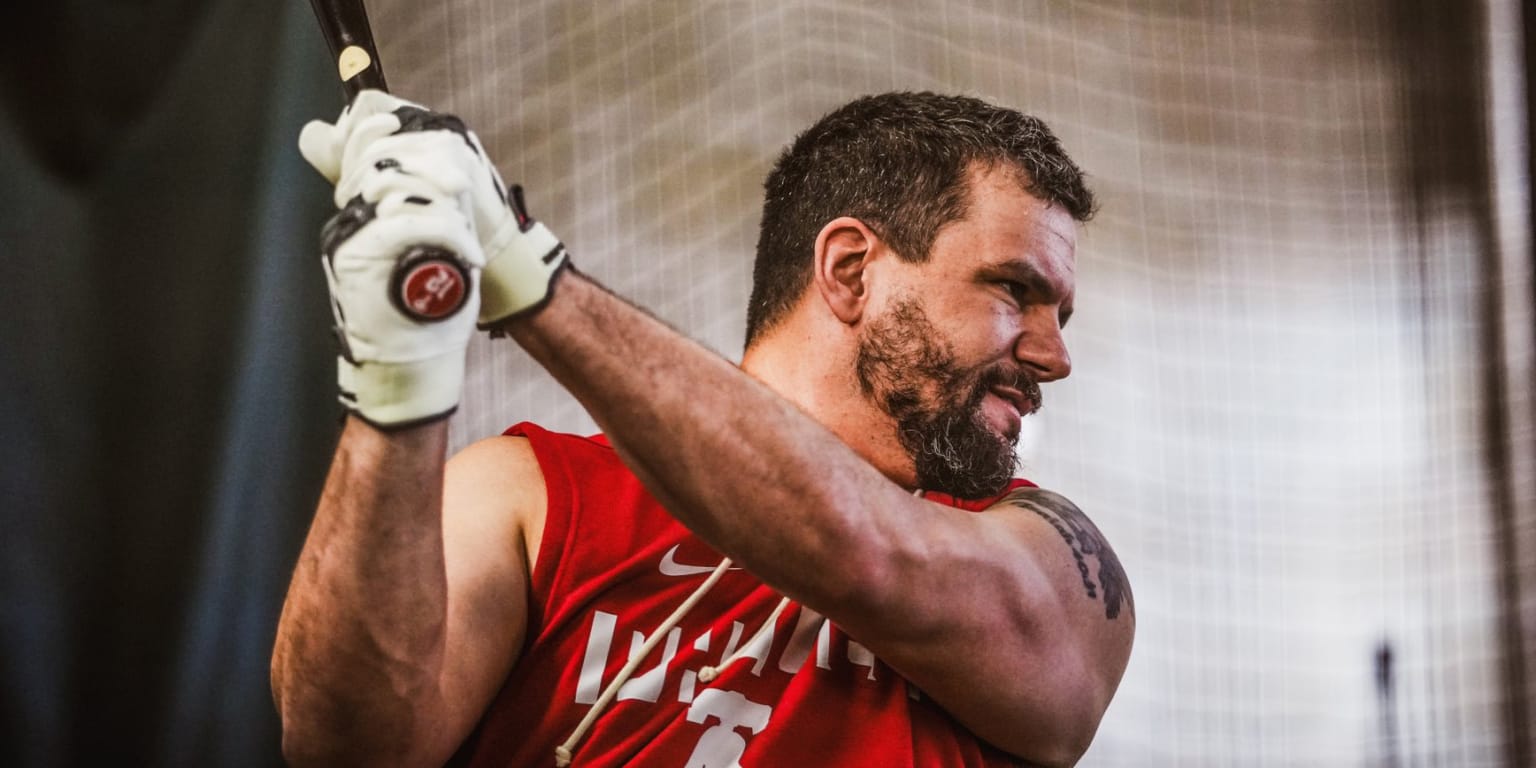 Schwarber enjoys wild offseason ride, including Indiana football's title run