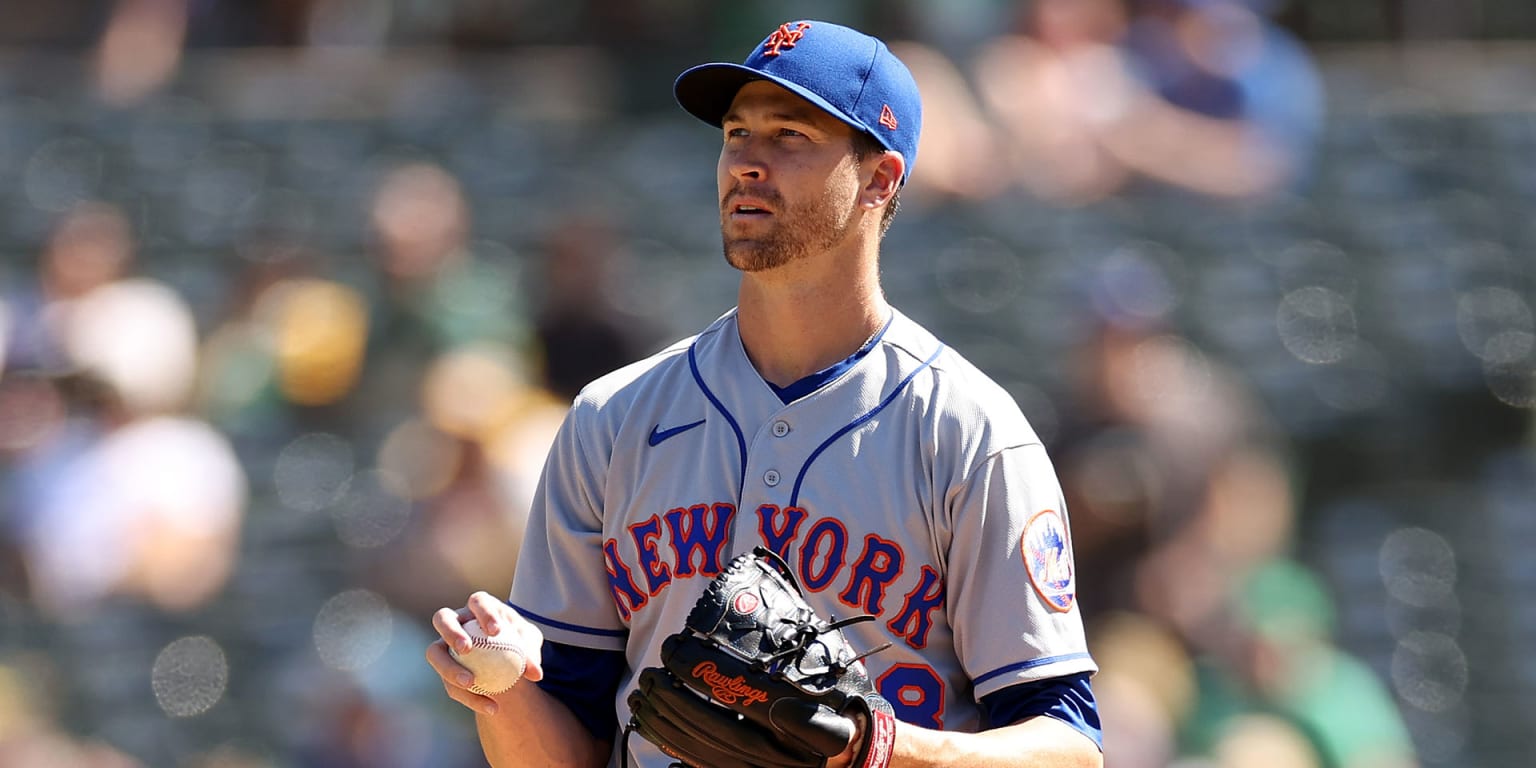 Jacob deGrom strikes out 8 straight to begin game, strengthens