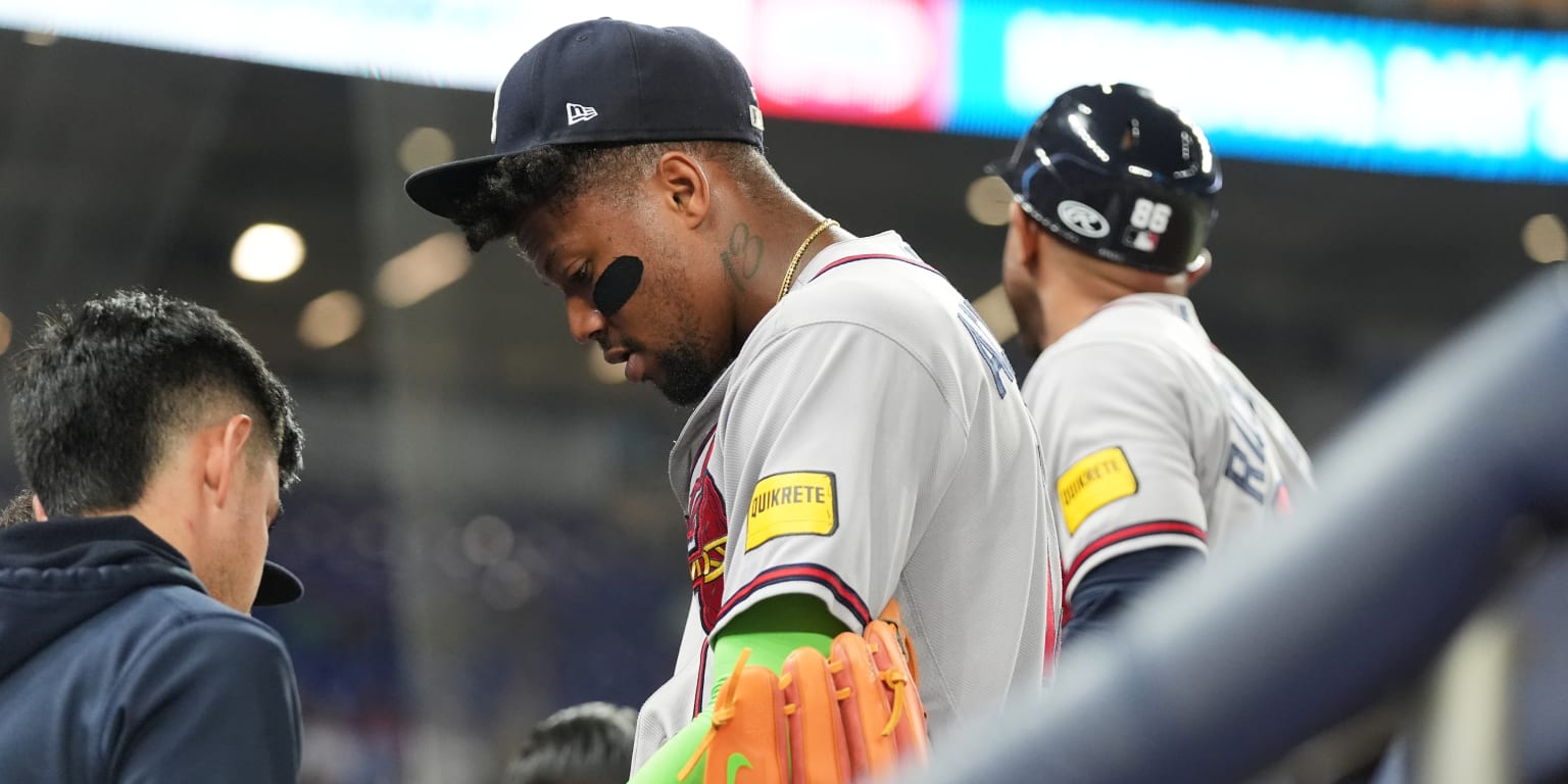 Acuña leaves Thursday's game as precaution with left thumb pain