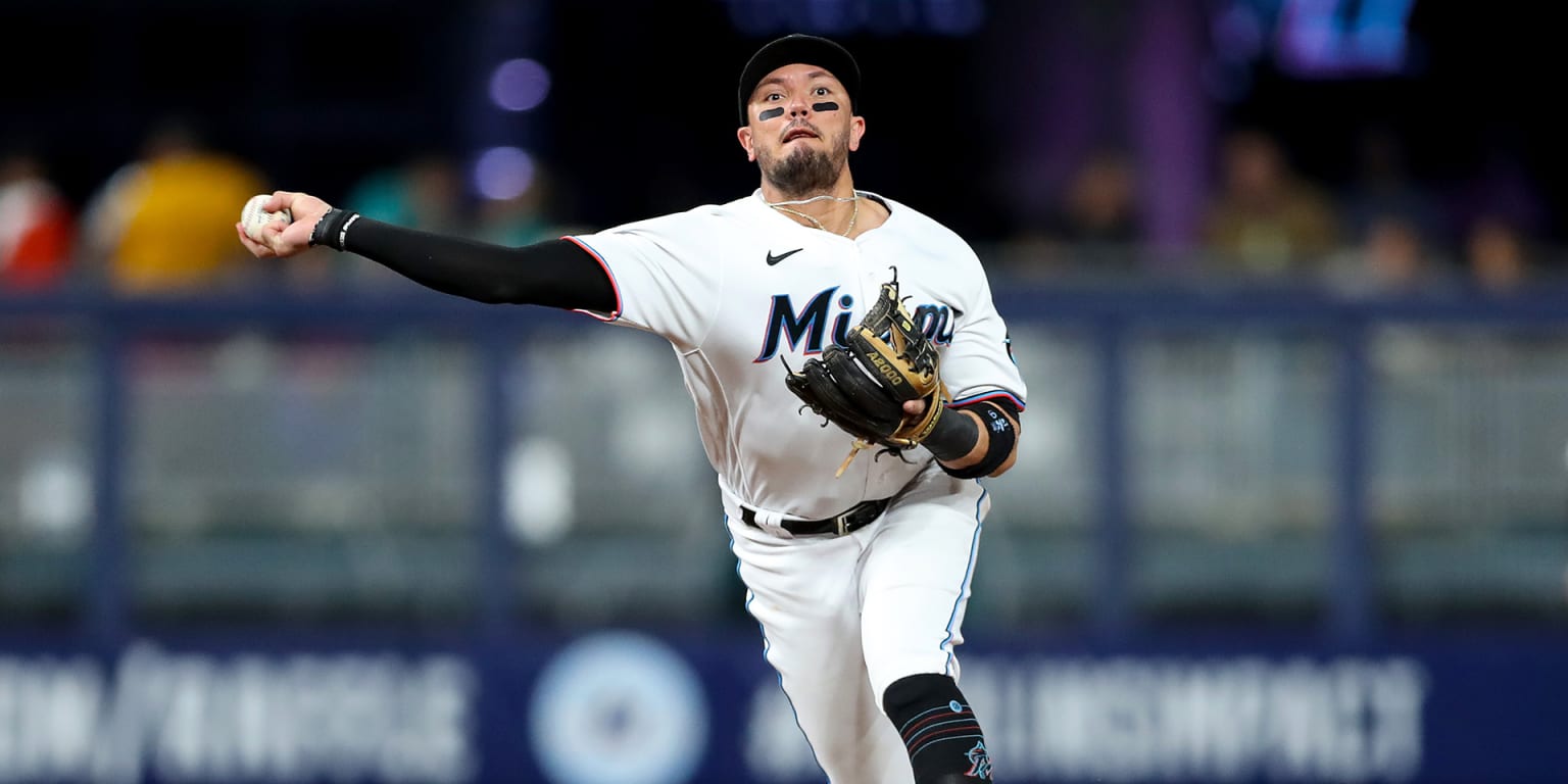 Dodgers acquire Miguel Rojas from Marlins, adding infield depth – Orange  County Register