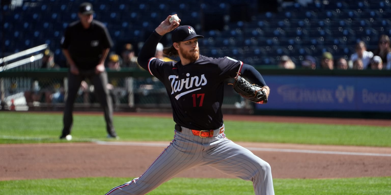 Twins place Ober on injured list with right elbow inflammation