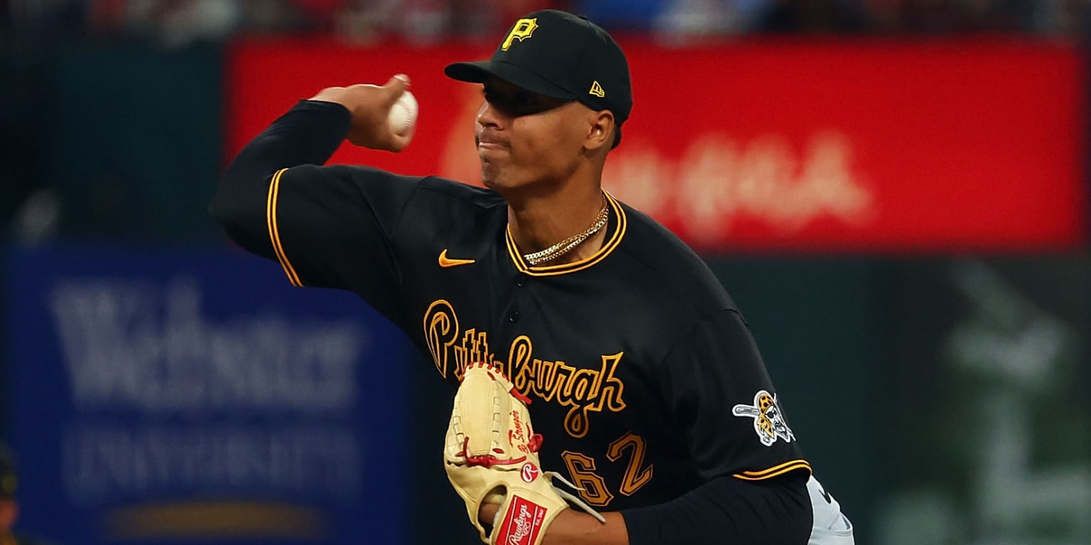 Pittsburgh, United States. 05th Oct, 2022. Pittsburgh Pirates relief  pitcher Johan Oviedo (62) throws in the third inning against the St. Louis  Cardinals at PNC Park on Wednesday October, 5 2022 in