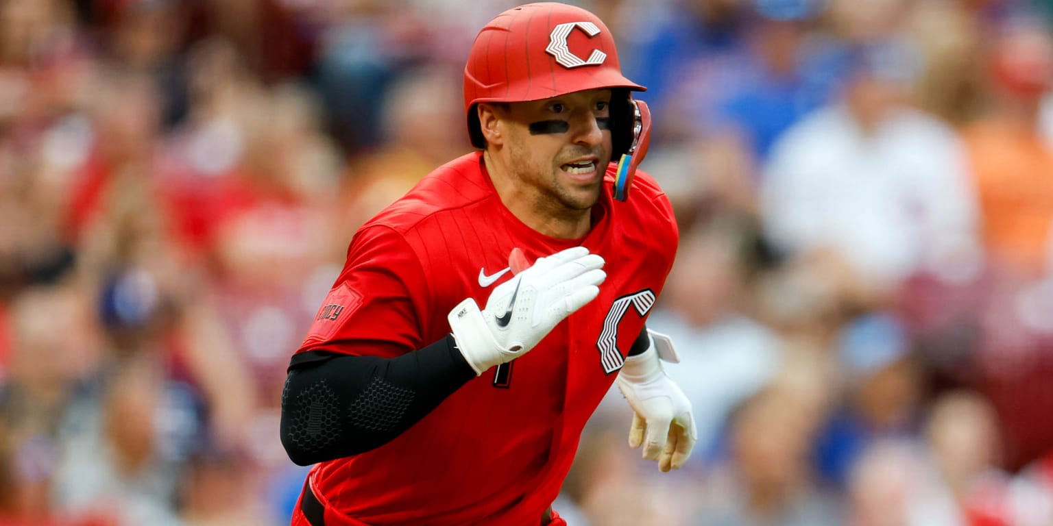 Potential trade candidate Steer heading to IL with wrist injury