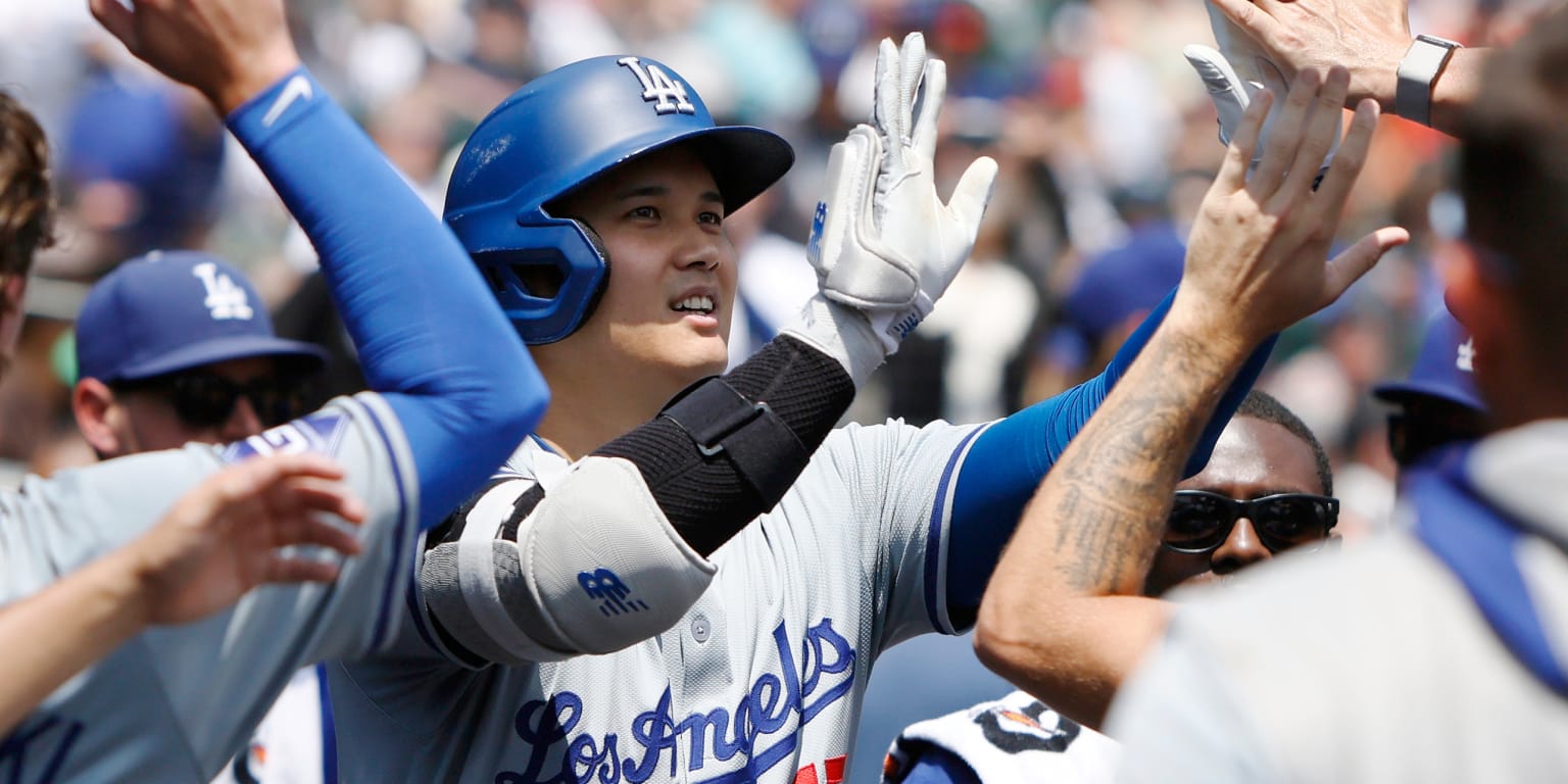 Shohei Ohtani hits home run No. 200 against Tigers