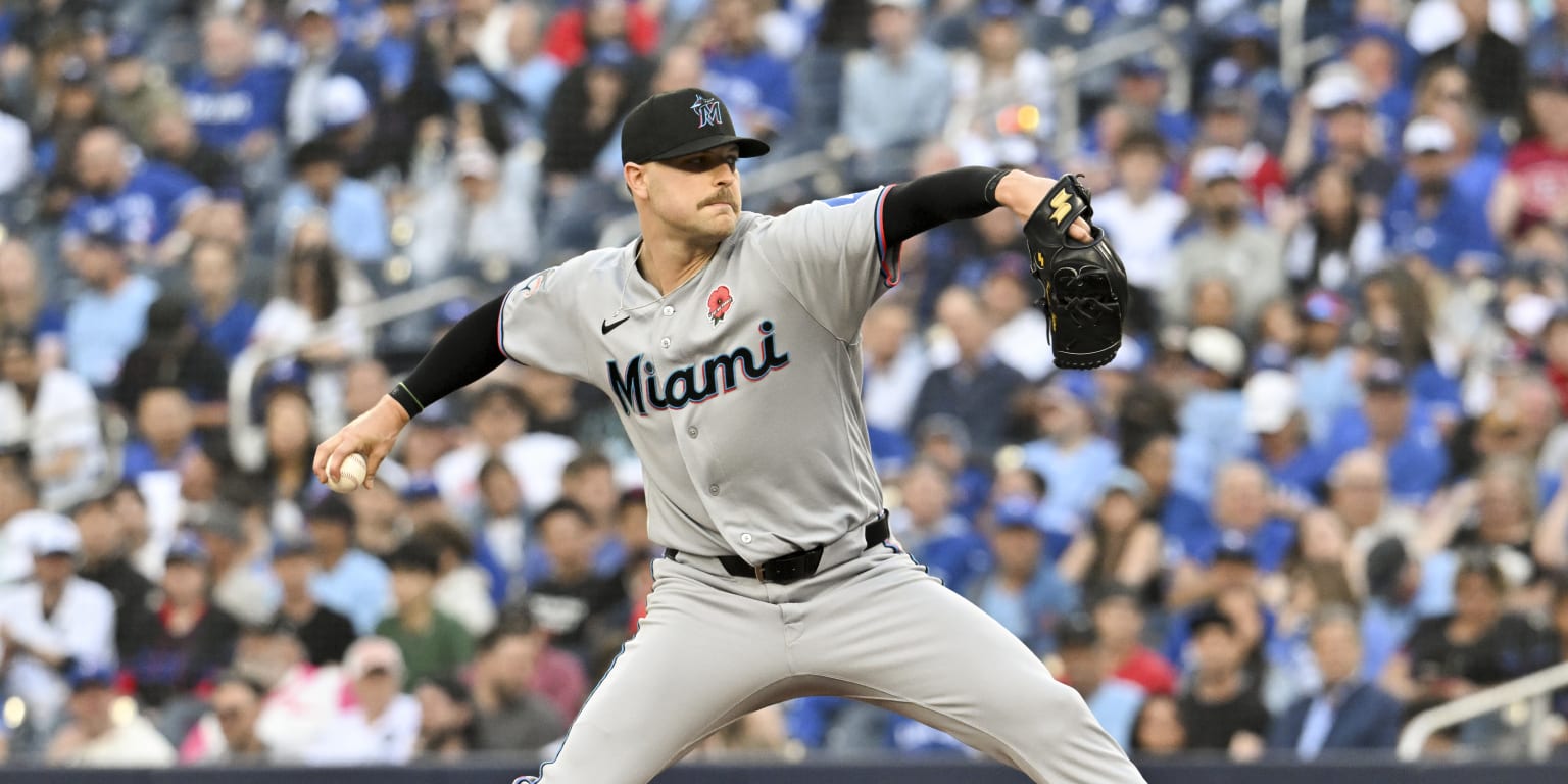 Marlins lose another starter as Junk (shin) hits IL