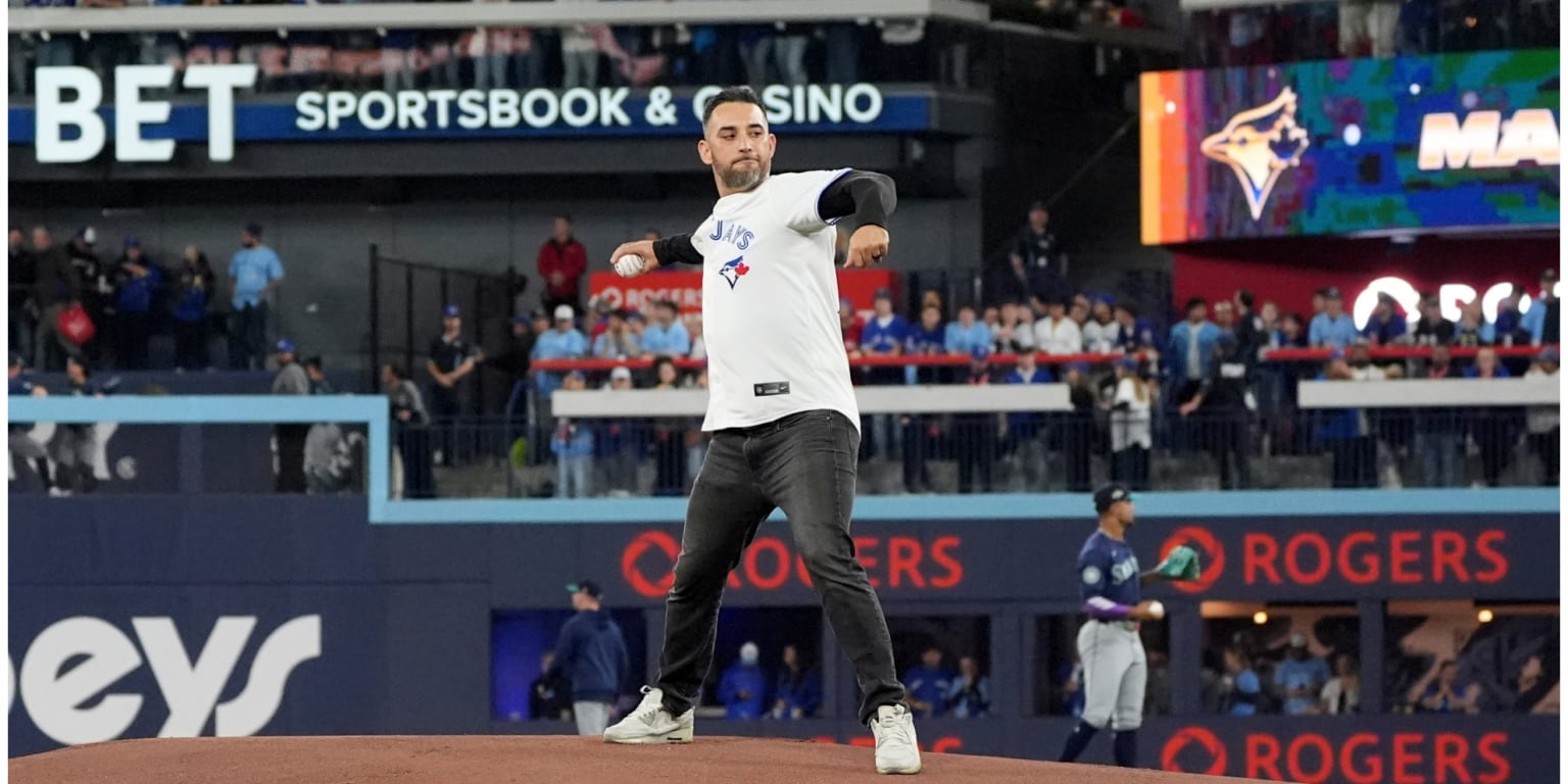 Estrada, l’une des grandes figures de 2015-16, a lancé le premier ballon