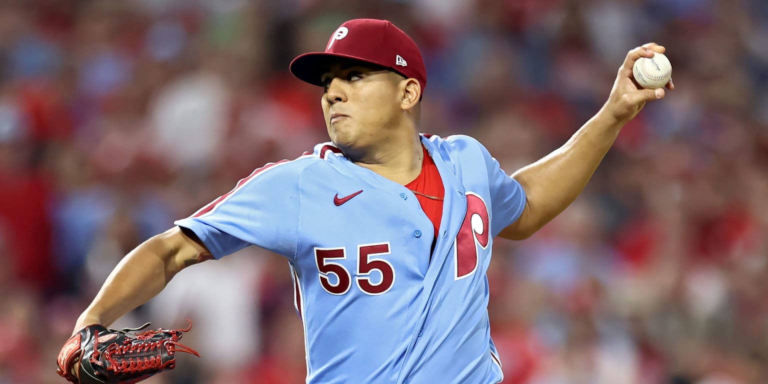 Soccer fanatic Ranger Suárez of Phillies glad to pitch for