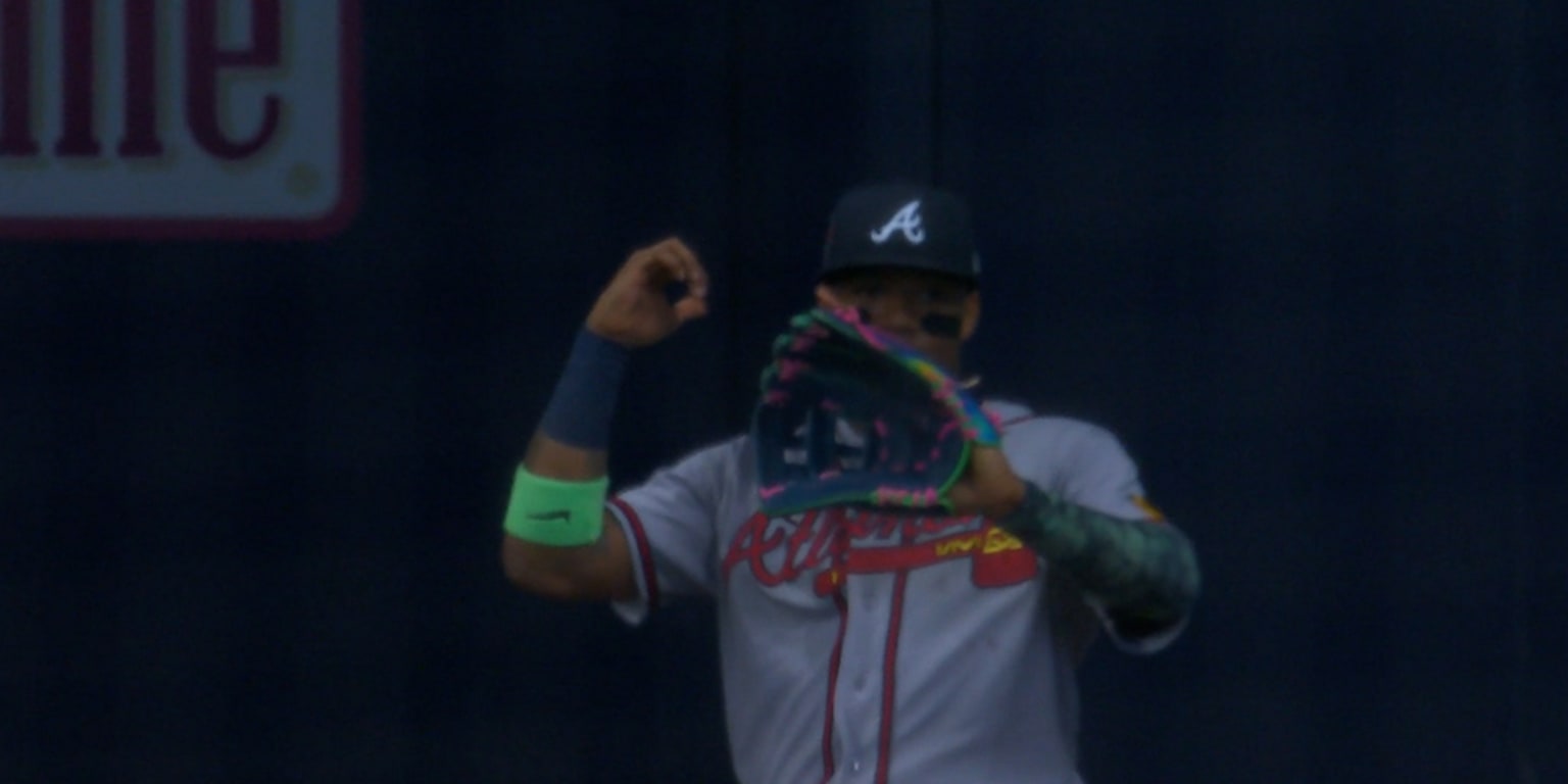 WOW! Acuña denies Lara extra bases on 92.3 mph throw from right field
