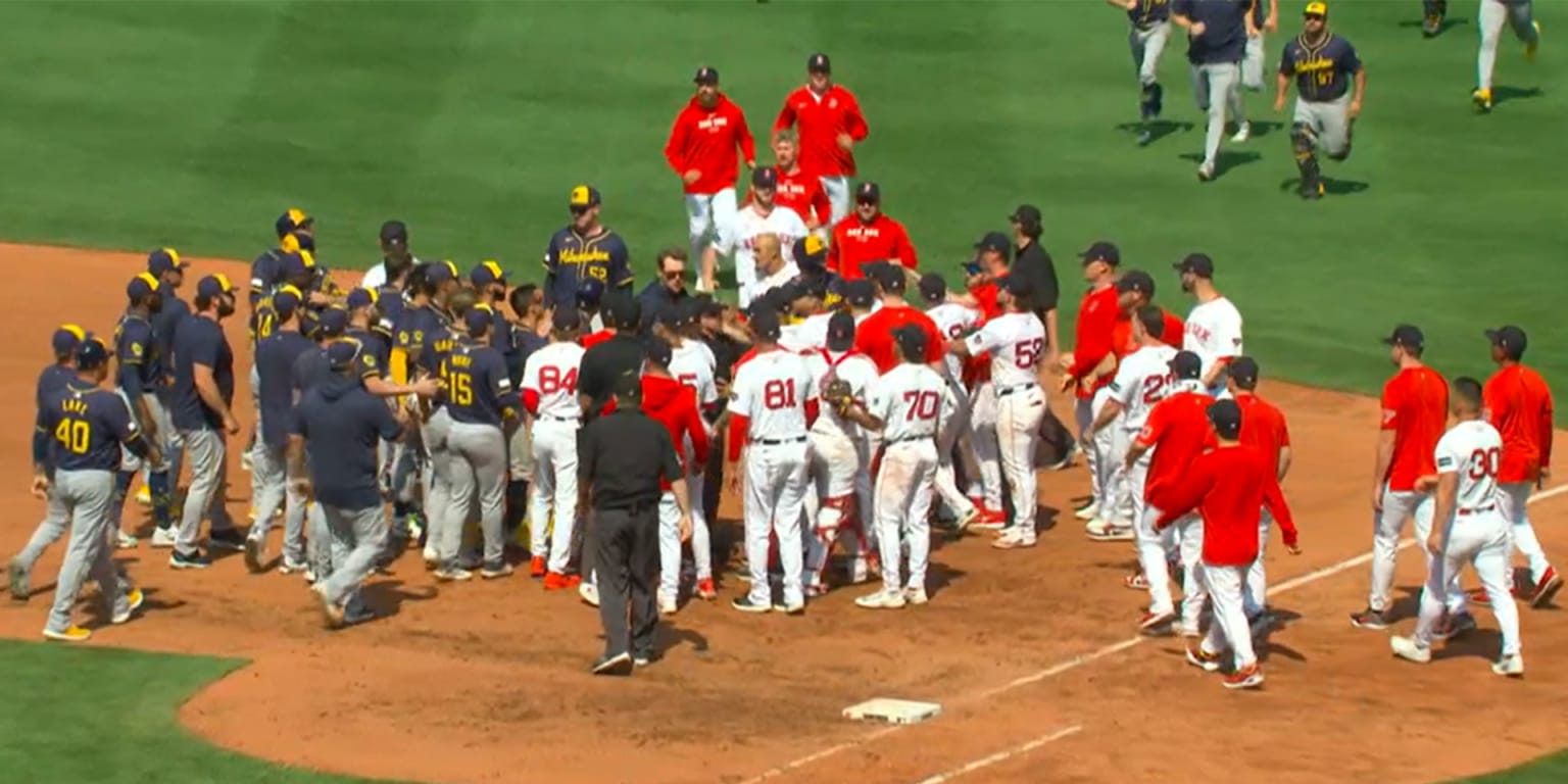 Brewers-Red Sox benches empty after heated exchange