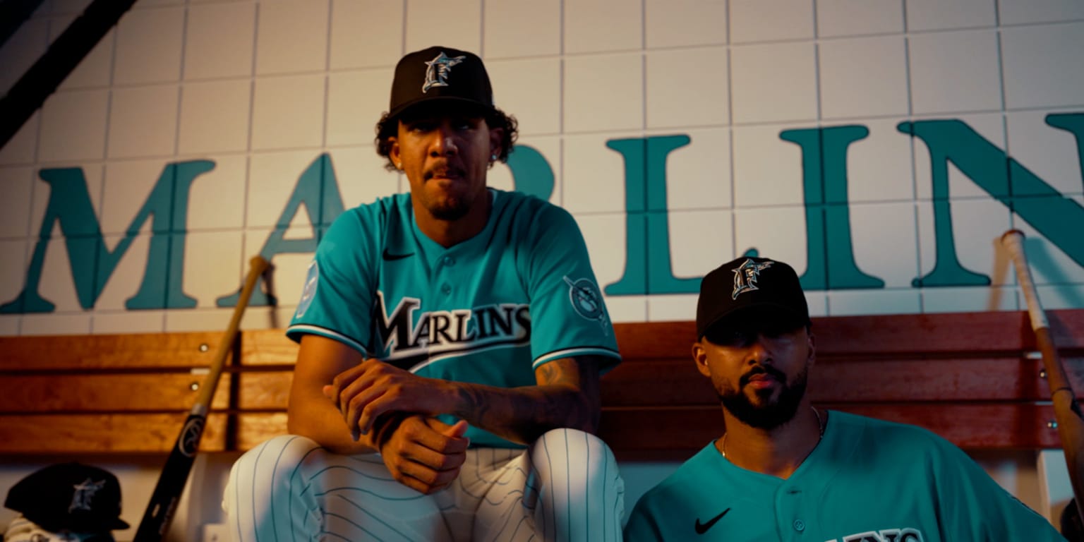 Heeding fans, Marlins bring teal unis back for Sunday home games