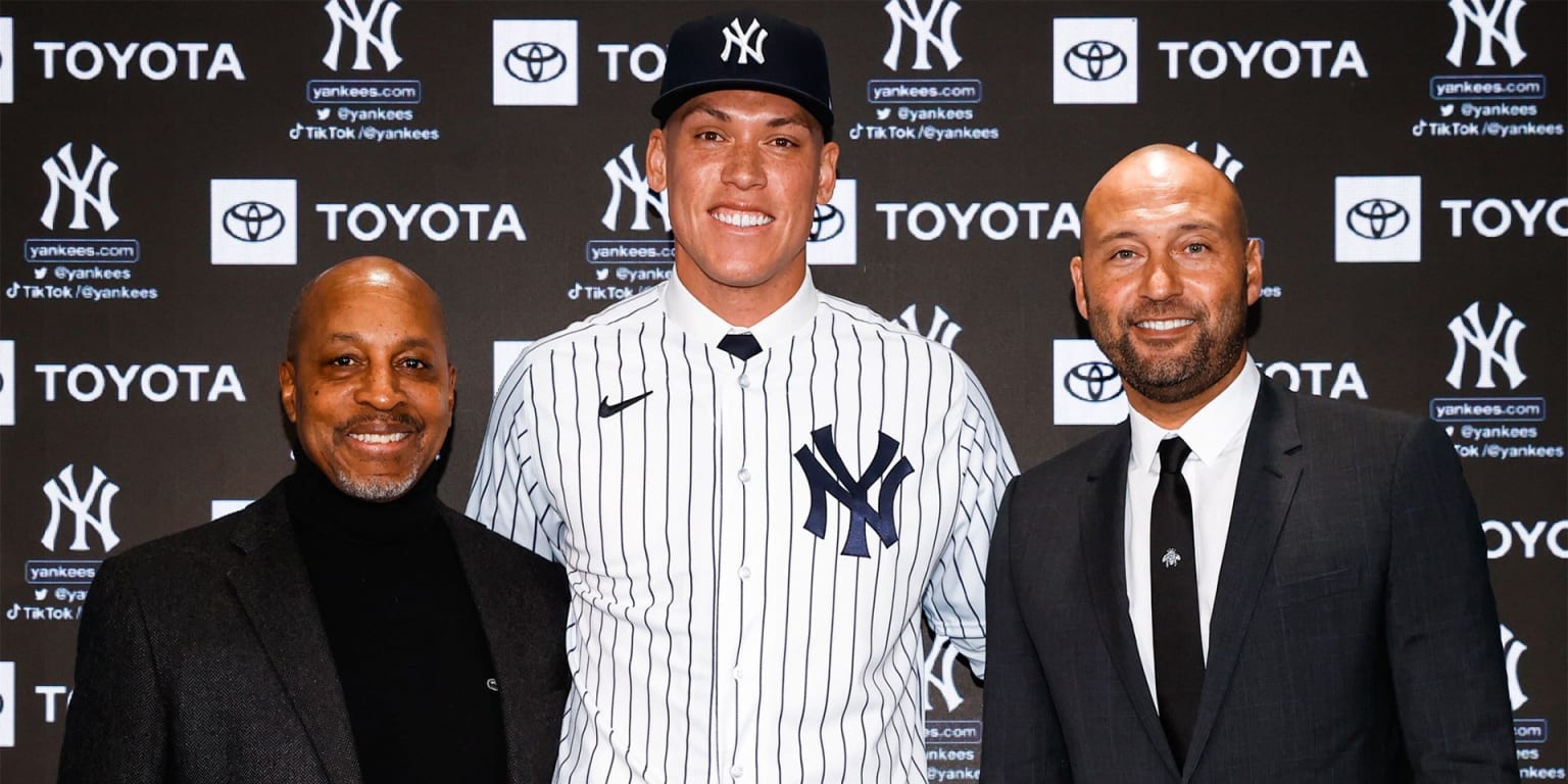 The Captains Derek Jeter And Aaron Judge New York Yankees Shirt