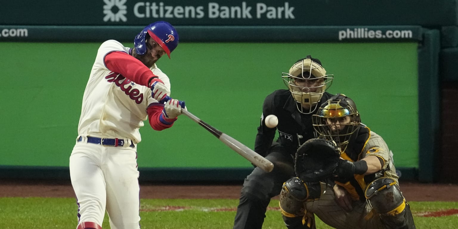 Rhys Hoskins' epic bat flip: Phillies slugger hits home run vs. Braves