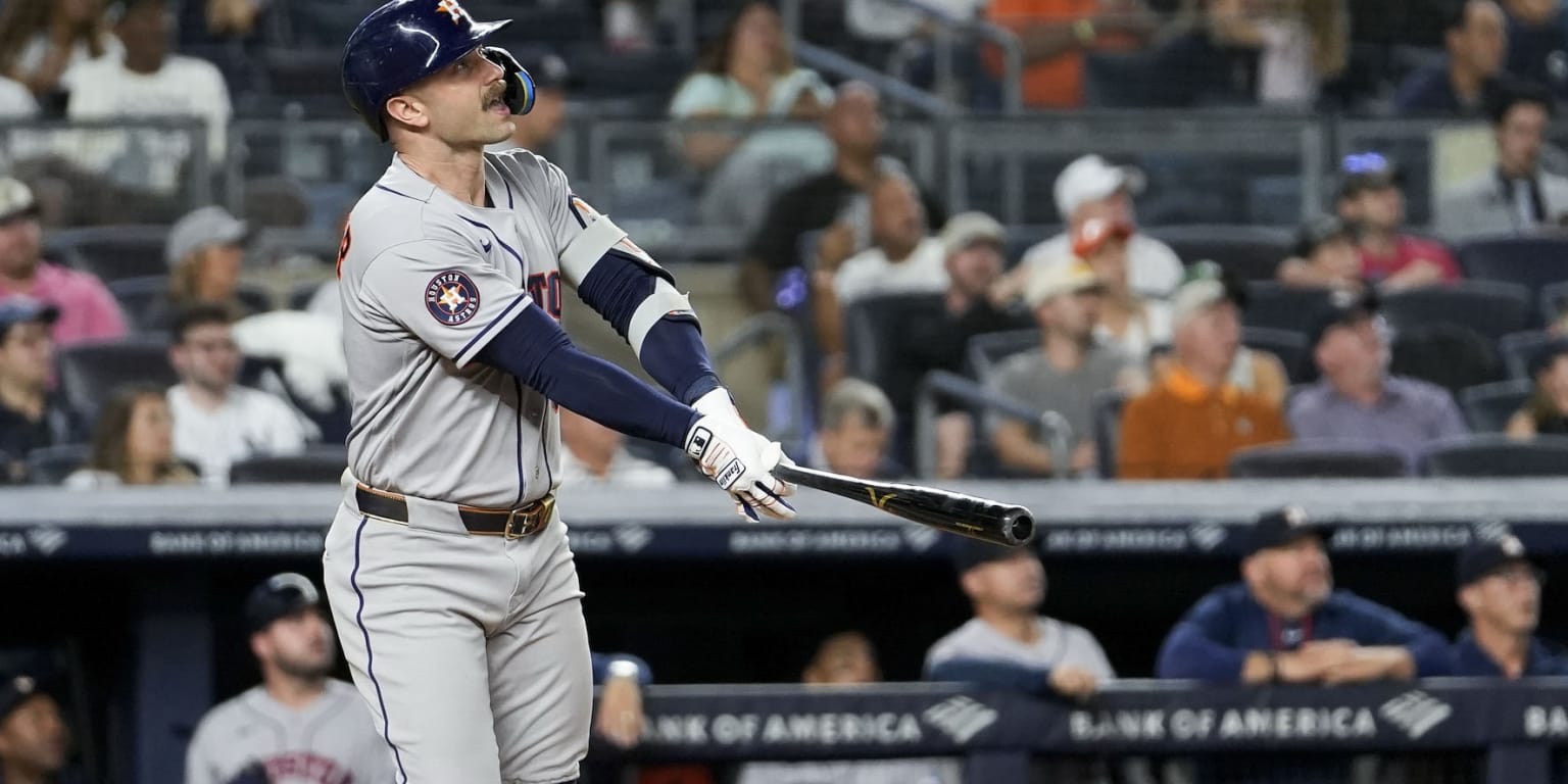 Astros flex muscles in Bronx to take 1-game lead in AL West