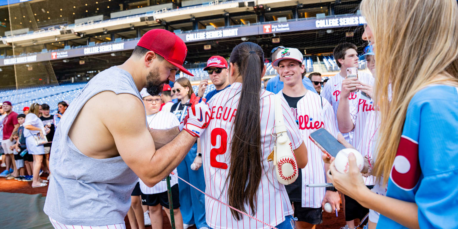 Phillies Host Make-a-Wish Meet & Greet for Three Local Children