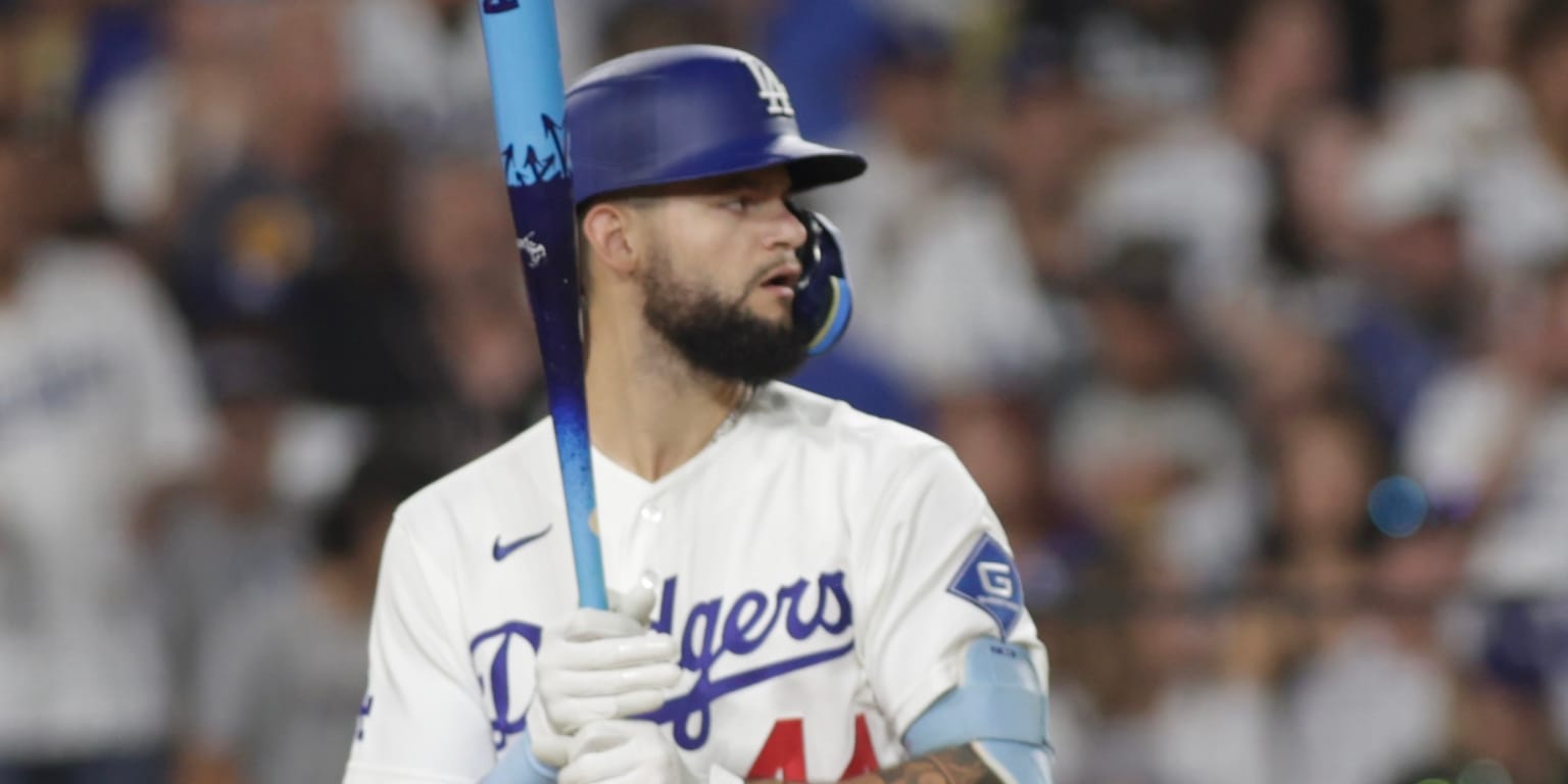 Andy Pages exits game in 5th inning after being hit by pitch in 3rd