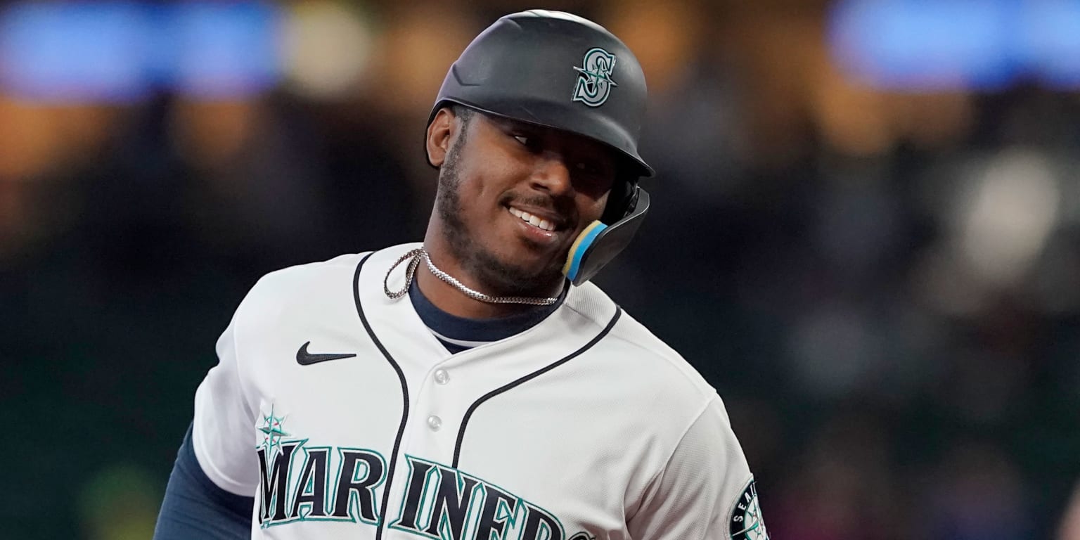 D-backs land OF Lewis in trade with Mariners (Source) - BVM Sports