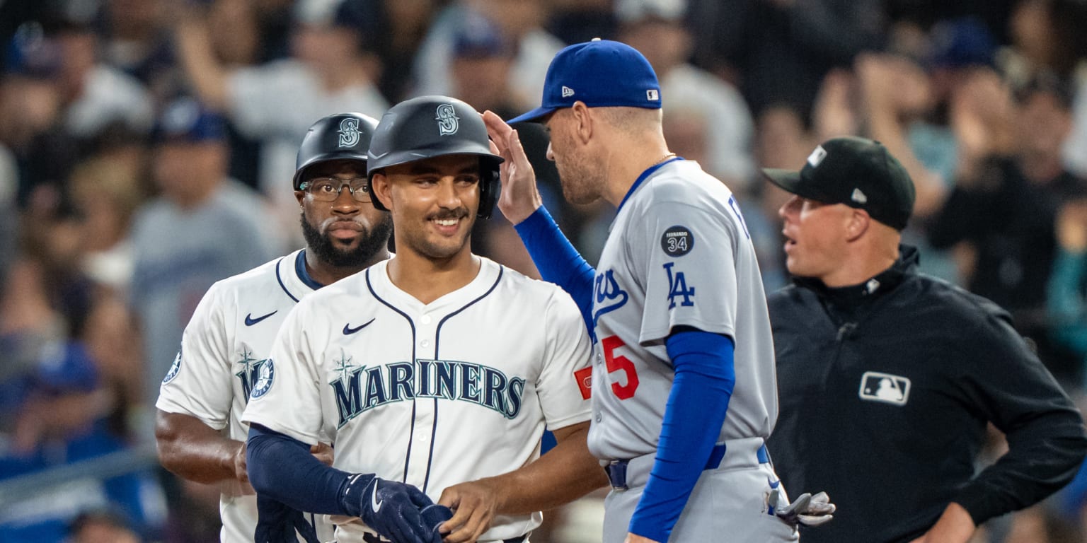 Harry Ford records first MLB hit