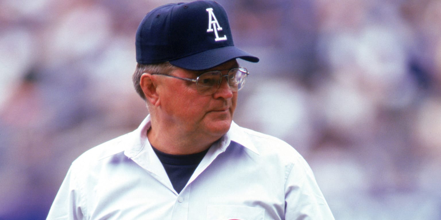 Don Denkinger, longtime MLB umpire, dies at 86