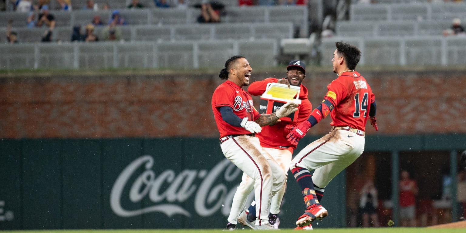 Tromp comes off bench, delivers twice in extras in Braves' wild 11-inning win