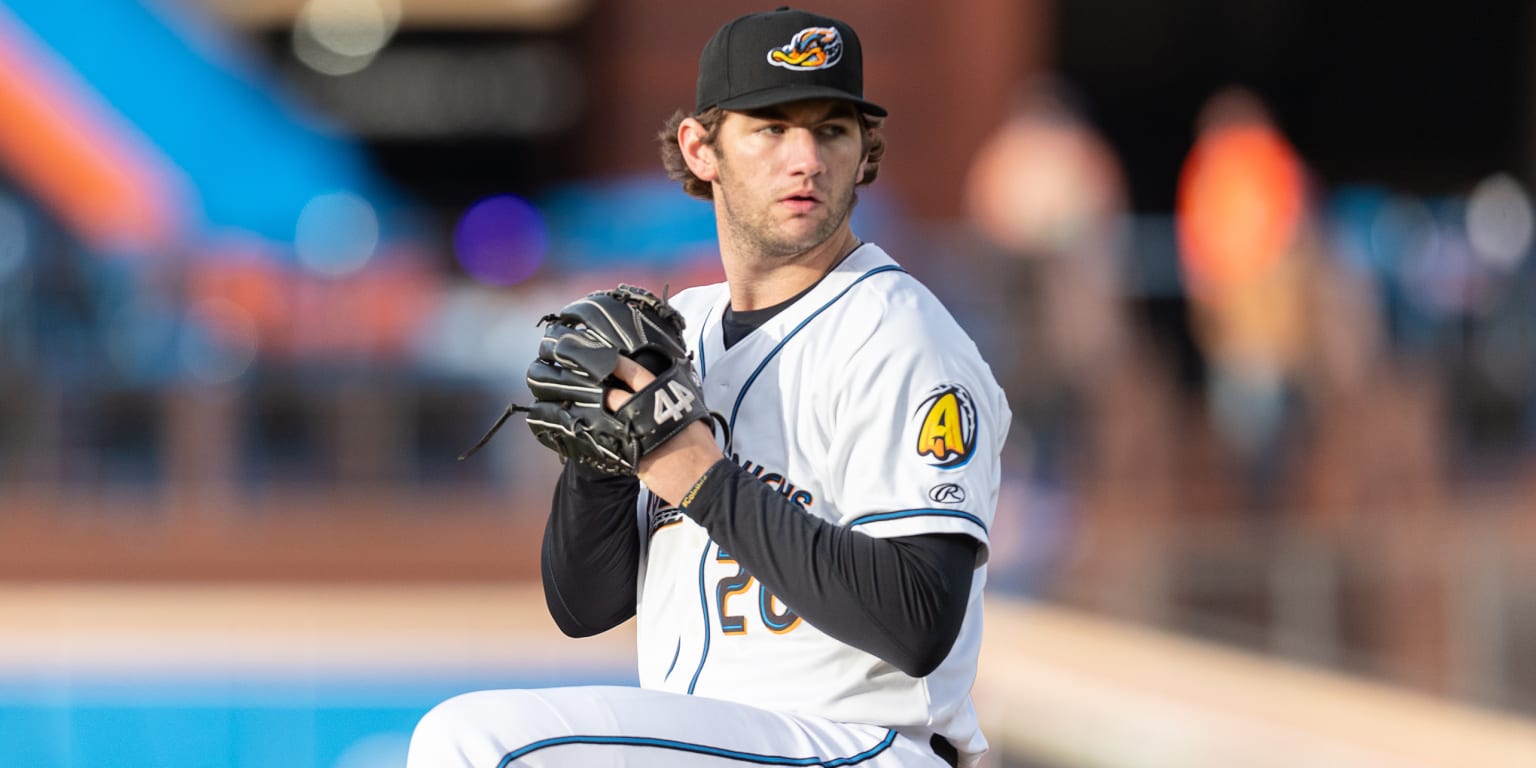 Williams Makes MLB Debut With Cleveland Guardians - East Carolina  University Athletics