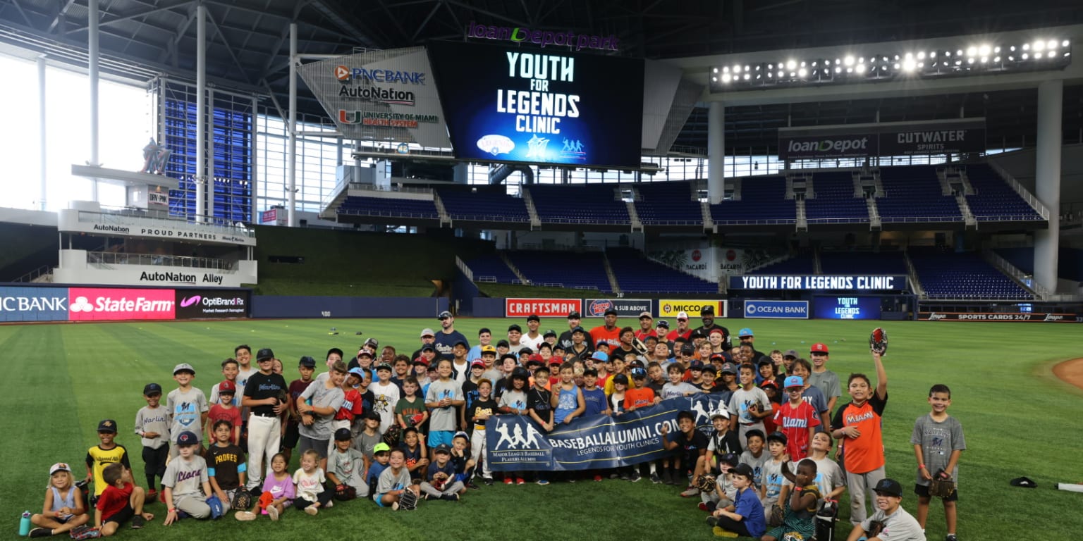 MLBPAA, Miami Marlins host Legends for Youth Clinic